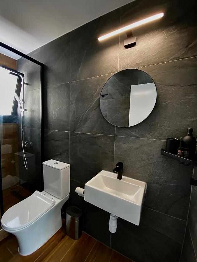 Sea La Vie #2 - Luxury Seaview Apartment Paphos Exterior photo