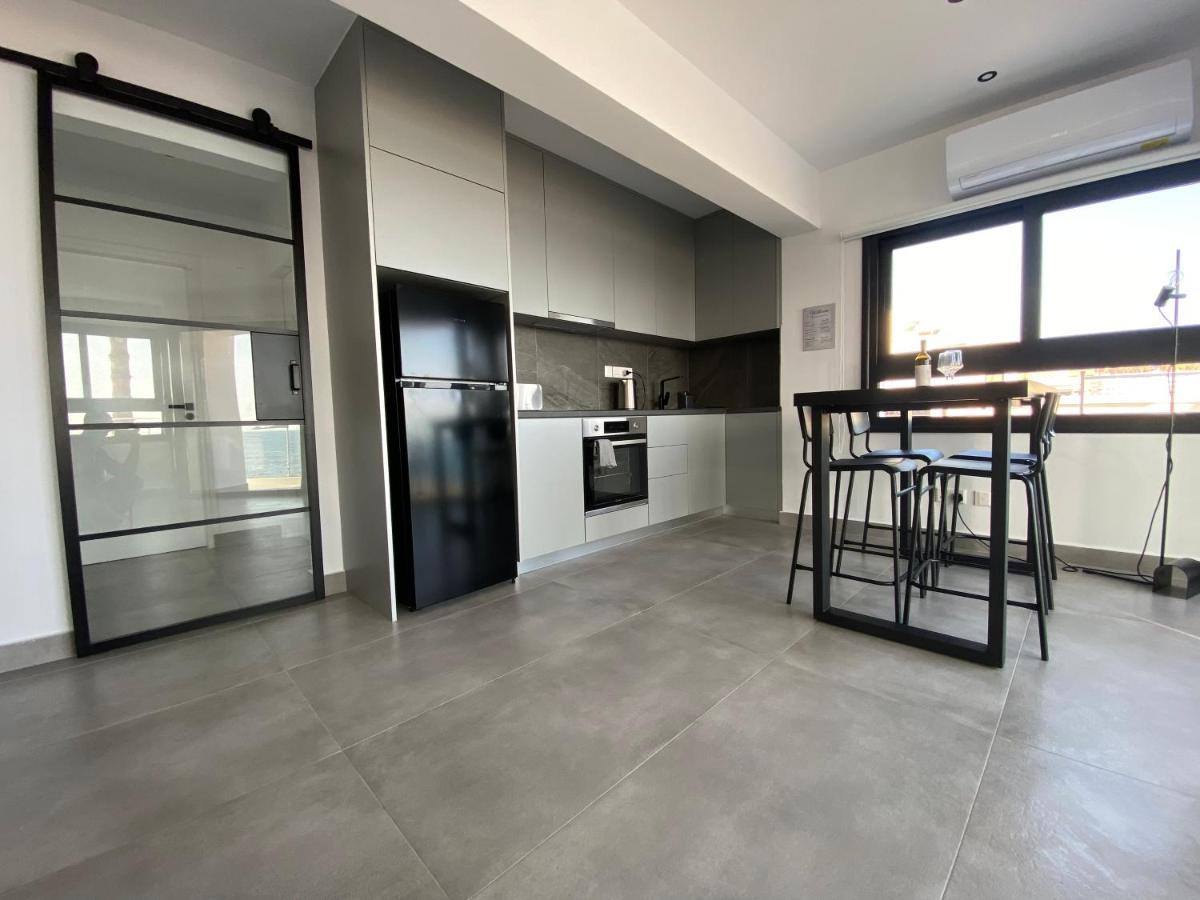 Sea La Vie #2 - Luxury Seaview Apartment Paphos Exterior photo